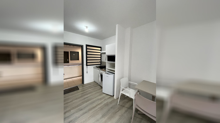 Ma-Cabane - Location Appartement TAMPON, 21 m²