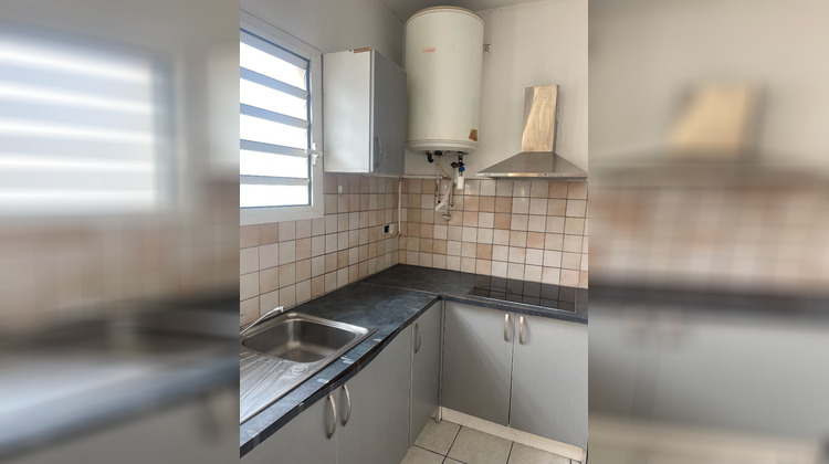 Ma-Cabane - Location Appartement TAMPON, 43 m²