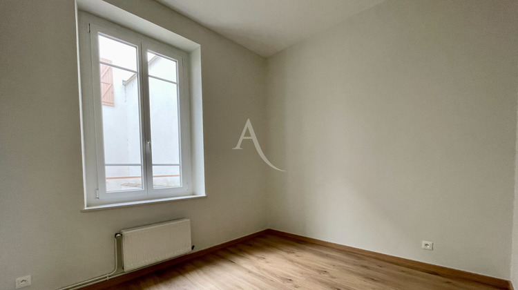 Ma-Cabane - Location Appartement THAON-LES-VOSGES, 79 m²