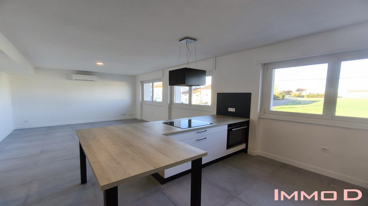 Ma-Cabane - Location Appartement Thaon-les-Vosges, 90 m²