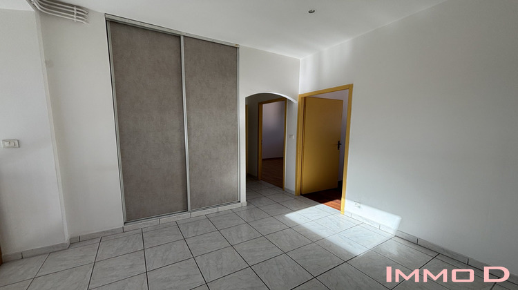 Ma-Cabane - Location Appartement Thaon-les-Vosges, 61 m²