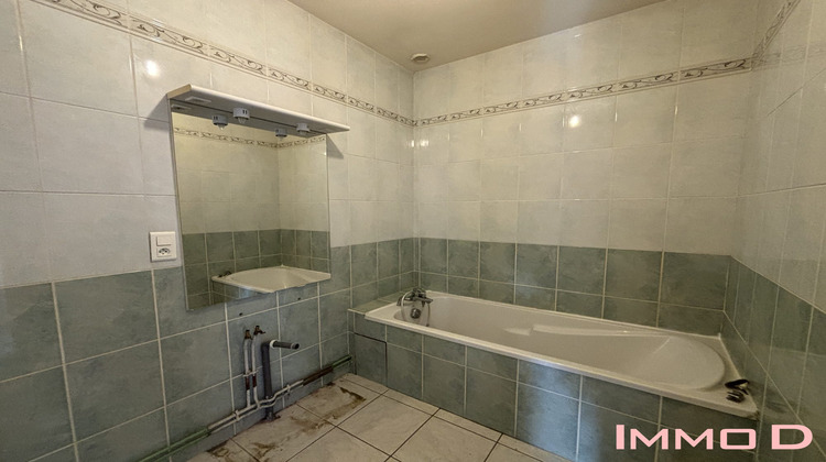 Ma-Cabane - Location Appartement Thaon-les-Vosges, 61 m²