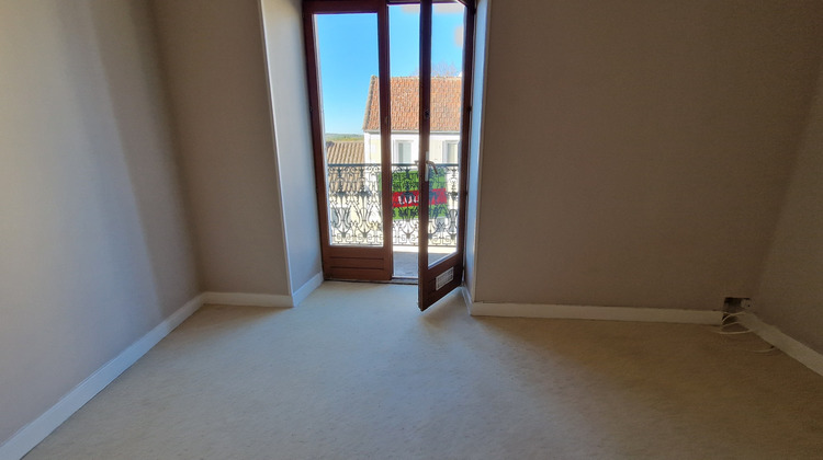 Ma-Cabane - Location Appartement Thenon, 32 m²