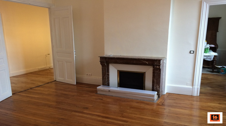 Ma-Cabane - Location Appartement Thiers, 160 m²