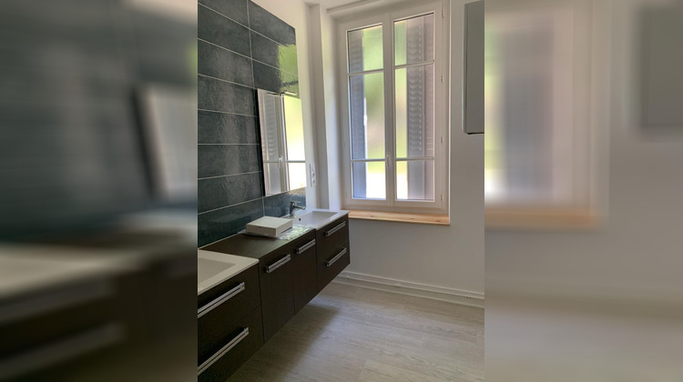 Ma-Cabane - Location Appartement THIERS, 87 m²