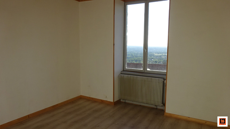 Ma-Cabane - Location Appartement Thiers, 62 m²