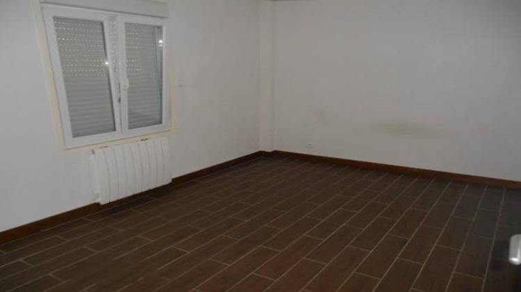 Ma-Cabane - Location Appartement Thizy, 70 m²