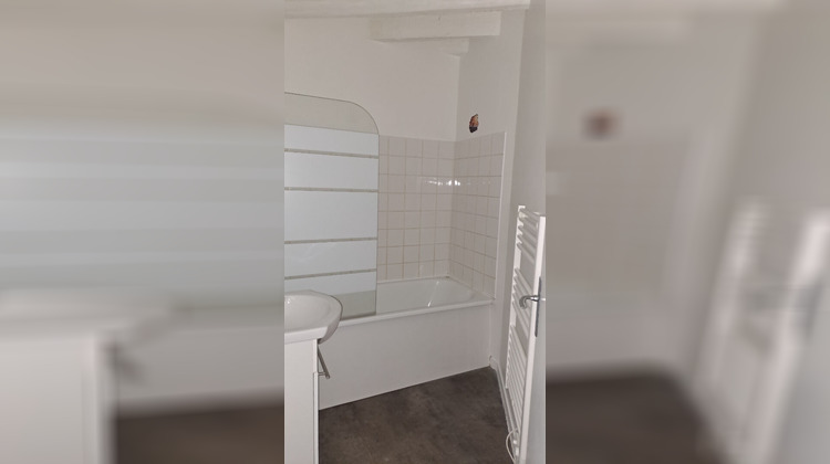 Ma-Cabane - Location Appartement TILLIERES-SUR-AVRE, 48 m²