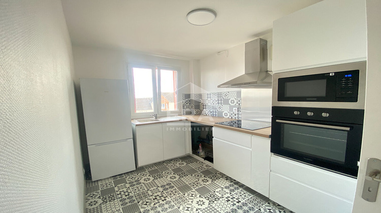 Ma-Cabane - Location Appartement TINQUEUX, 67 m²