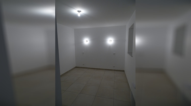 Ma-Cabane - Location Appartement TINTENIAC, 46 m²