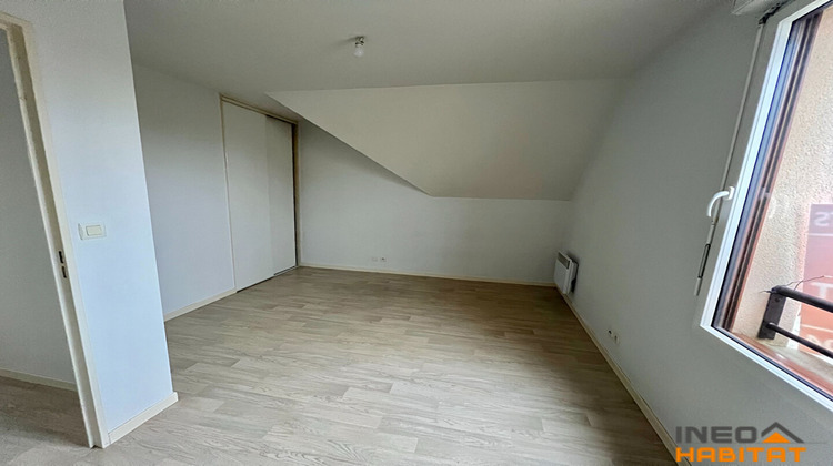 Ma-Cabane - Location Appartement TINTENIAC, 45 m²