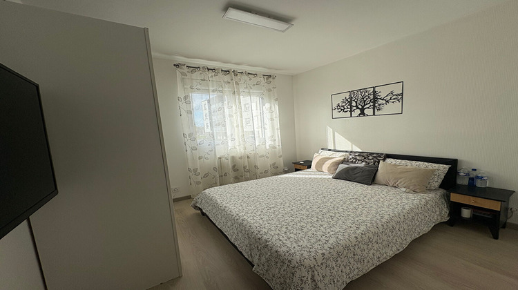 Ma-Cabane - Location Appartement TONNAY-CHARENTE, 69 m²