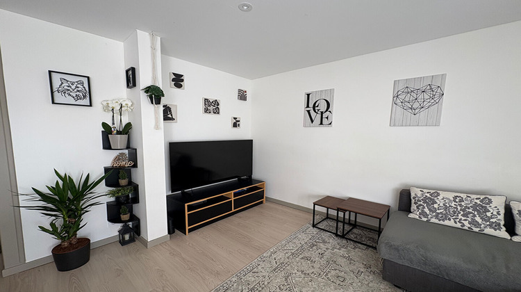 Ma-Cabane - Location Appartement TONNAY-CHARENTE, 69 m²
