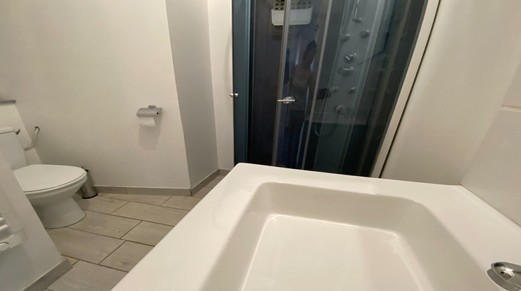 Ma-Cabane - Location Appartement TONNAY-CHARENTE, 33 m²