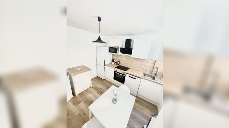 Ma-Cabane - Location Appartement Toulon, 64 m²