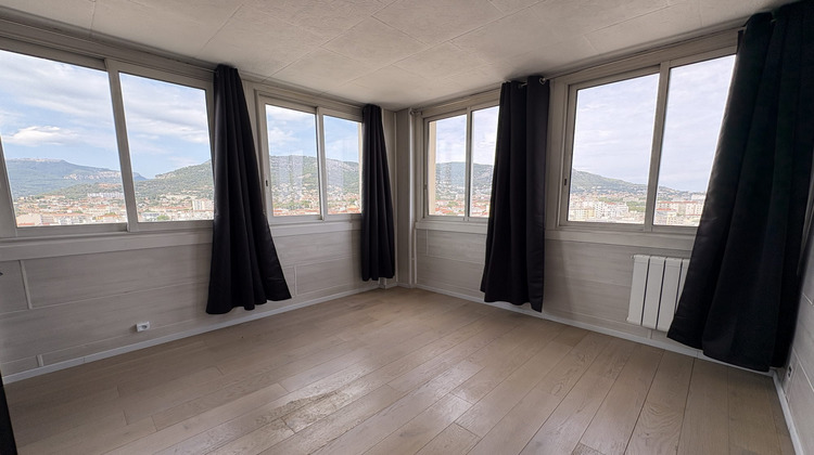 Ma-Cabane - Location Appartement Toulon, 67 m²