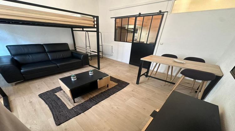 Ma-Cabane - Location Appartement TOULON, 30 m²