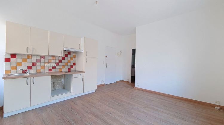 Ma-Cabane - Location Appartement TOULOUGES, 35 m²