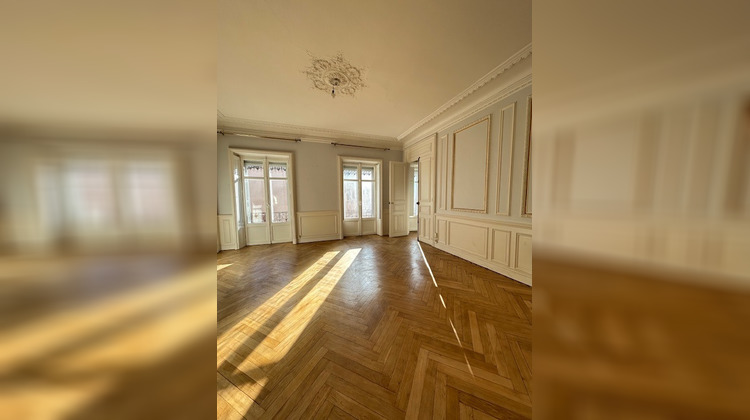 Ma-Cabane - Location Appartement Toulouse, 225 m²