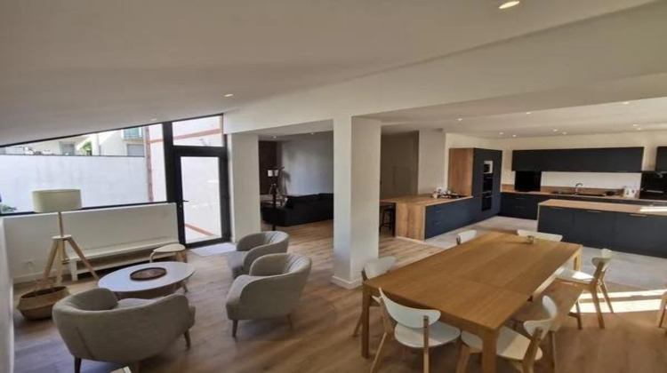 Ma-Cabane - Location Appartement Toulouse, 258 m²