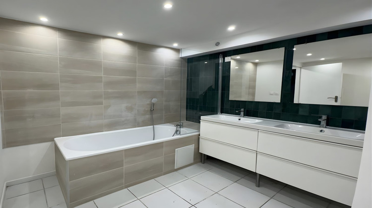 Ma-Cabane - Location Appartement Tourcoing, 178 m²