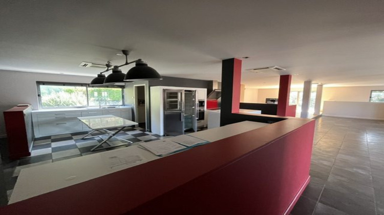 Ma-Cabane - Location Appartement Tournon-sur-Rhône, 320 m²