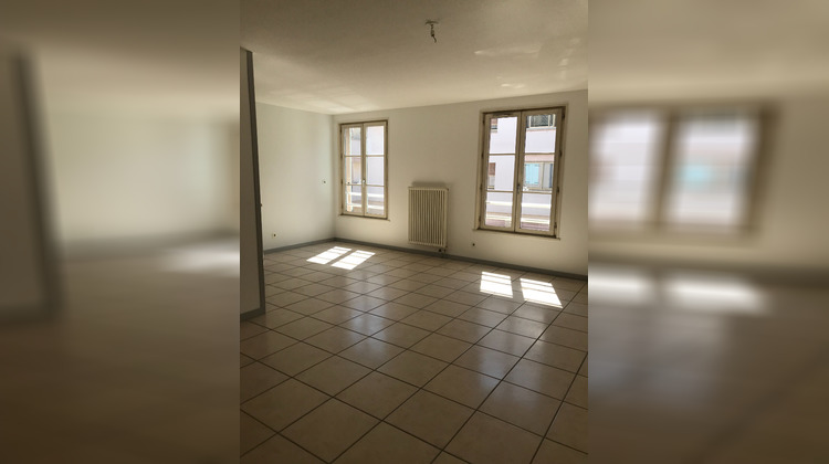 Ma-Cabane - Location Appartement TOURNUS, 55 m²