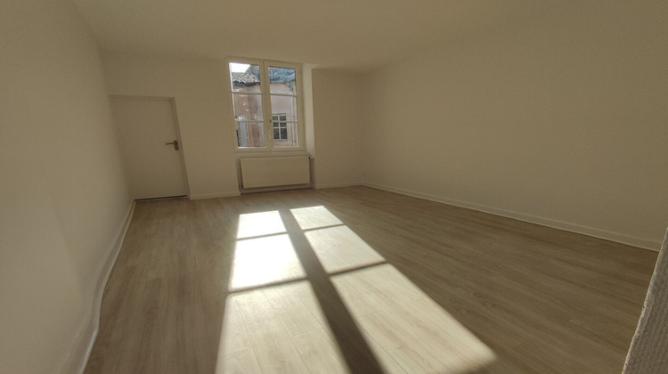 Ma-Cabane - Location Appartement TOURNUS, 101 m²