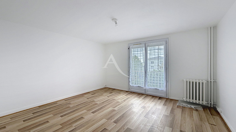 Ma-Cabane - Location Appartement TRELAZE, 66 m²