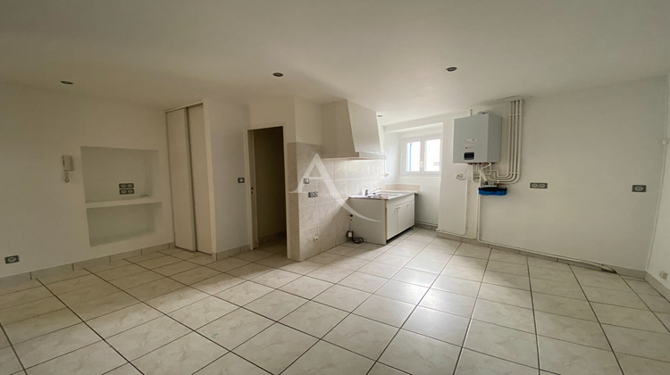 Ma-Cabane - Location Appartement TRELAZE, 44 m²
