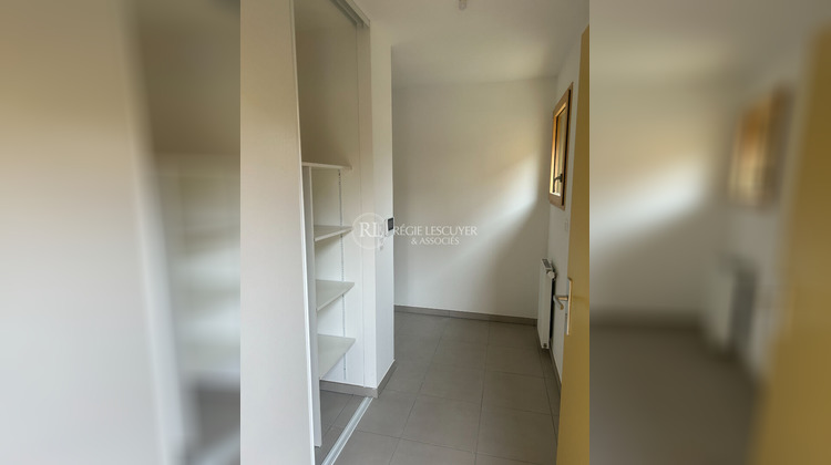 Ma-Cabane - Location Appartement TREVOUX, 90 m²