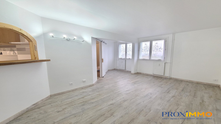 Ma-Cabane - Location Appartement Tullins, 48 m²