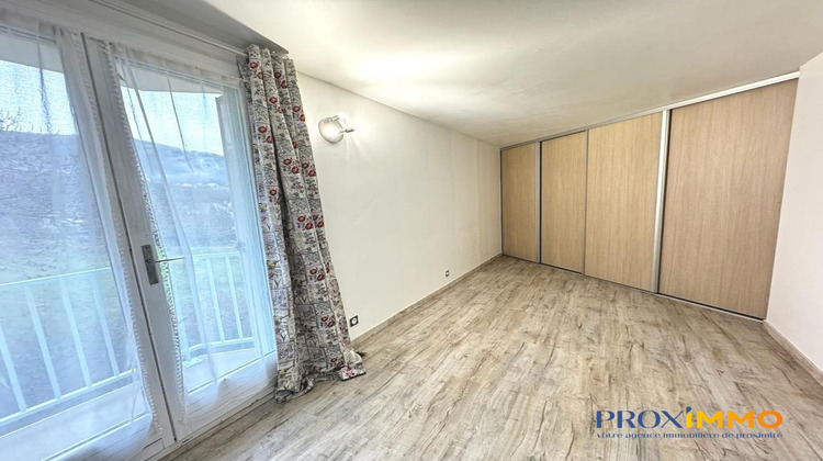 Ma-Cabane - Location Appartement Tullins, 48 m²