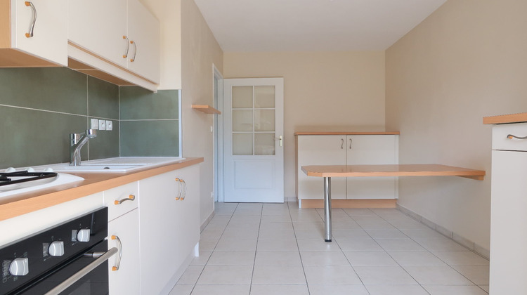 Ma-Cabane - Location Appartement UNIEUX, 75 m²