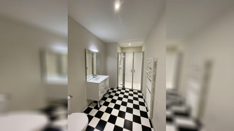 Ma-Cabane - Location Appartement UZES, 34 m²
