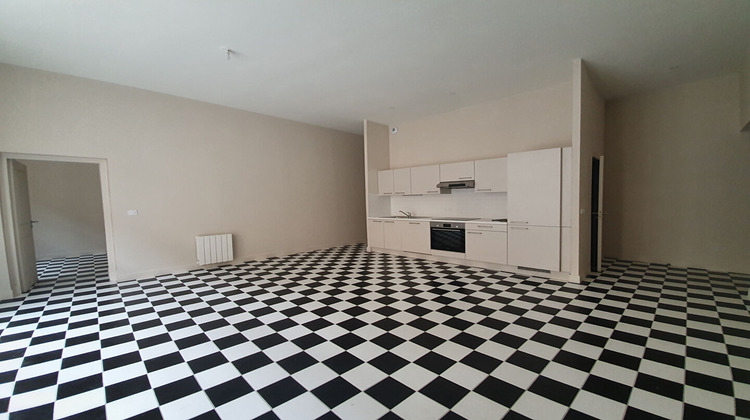 Ma-Cabane - Location Appartement UZES, 85 m²