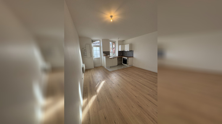 Ma-Cabane - Location Appartement VACQUIERS, 60 m²