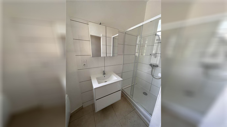Ma-Cabane - Location Appartement Vaison-la-Romaine, 63 m²