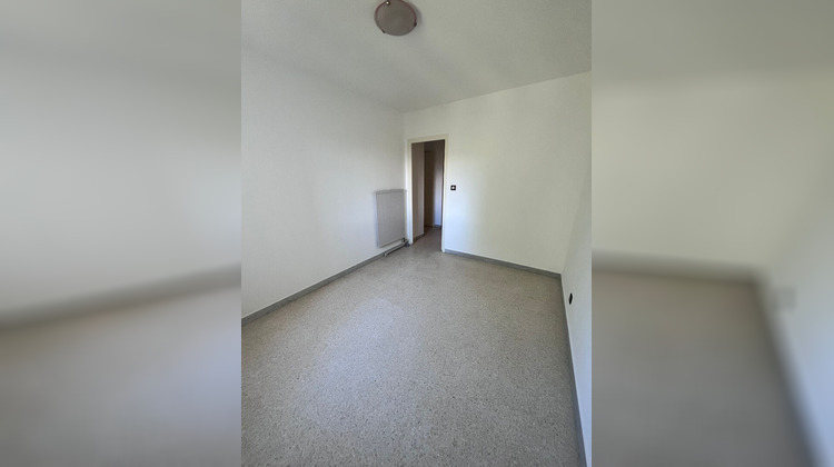 Ma-Cabane - Location Appartement VALLAURIS, 65 m²