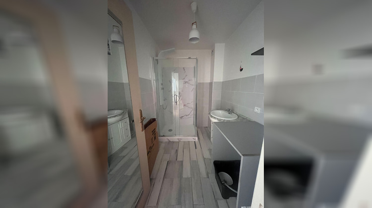 Ma-Cabane - Location Appartement VALLAURIS, 48 m²