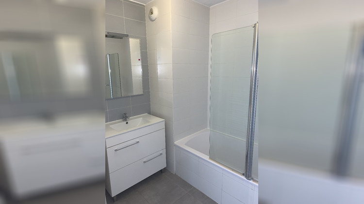 Ma-Cabane - Location Appartement VALRAS PLAGE, 90 m²