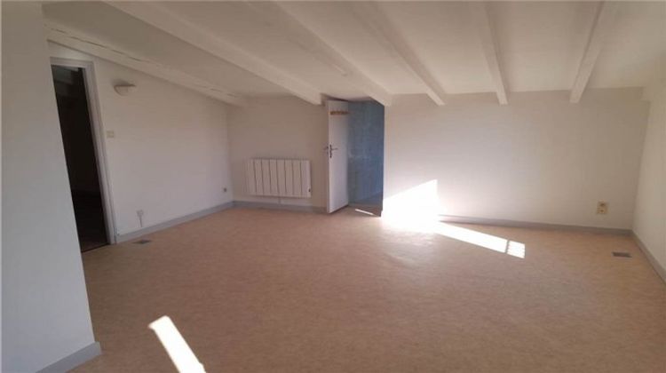 Ma-Cabane - Location Appartement Valréas, 35 m²