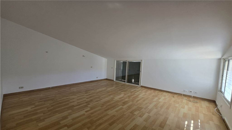 Ma-Cabane - Location Appartement Valréas, 61 m²