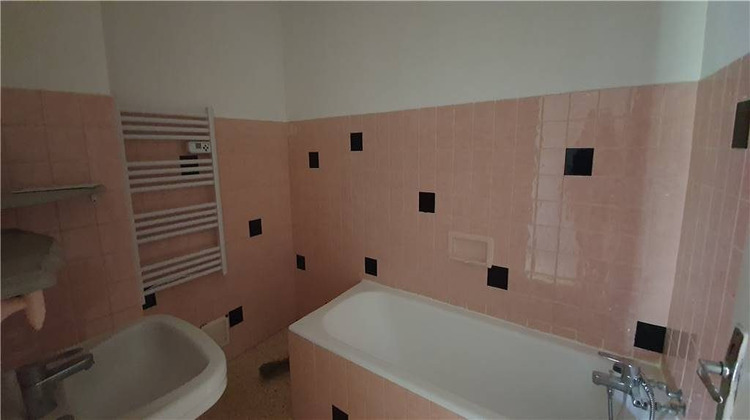 Ma-Cabane - Location Appartement Valréas, 101 m²