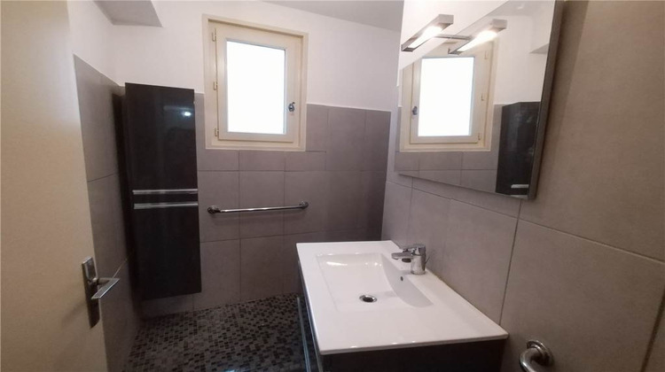 Ma-Cabane - Location Appartement Valréas, 77 m²