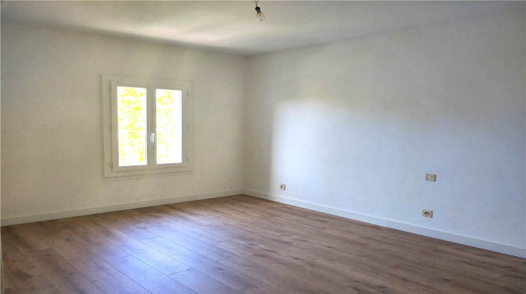 Ma-Cabane - Location Appartement Valréas, 50 m²