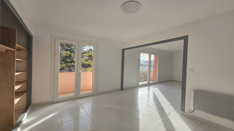 Ma-Cabane - Location Appartement Valréas, 64 m²