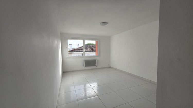 Ma-Cabane - Location Appartement Valréas, 64 m²