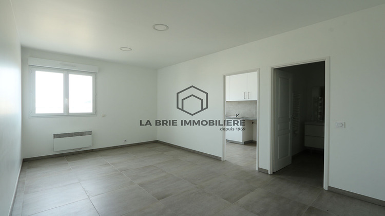 Ma-Cabane - Location Appartement VARENNES-JARCY, 58 m²