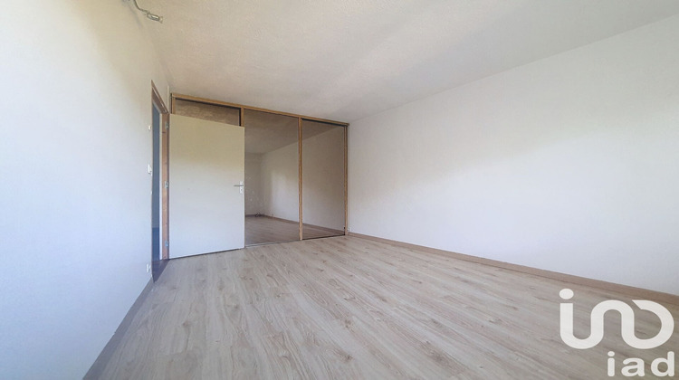 Ma-Cabane - Location Appartement Vaujours, 47 m²